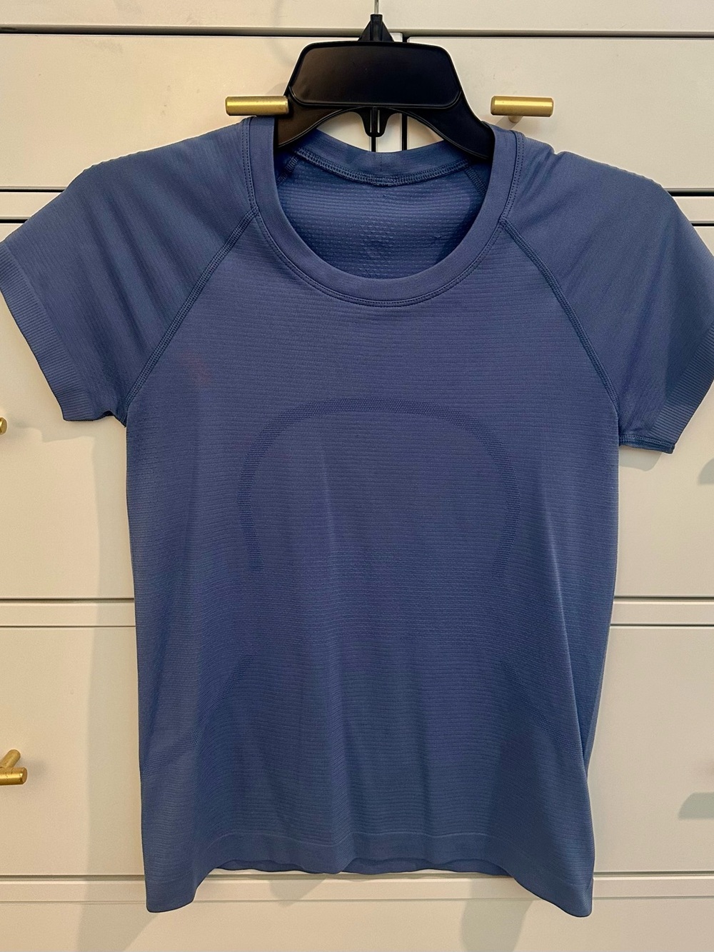 Lululemon Women’s Swifty Tech Short Sleeve Tee in purple Sz 6 EUC